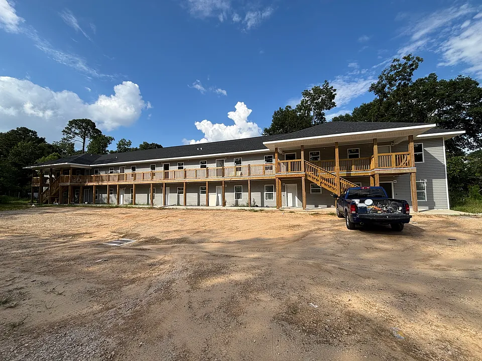 Building Photo 3