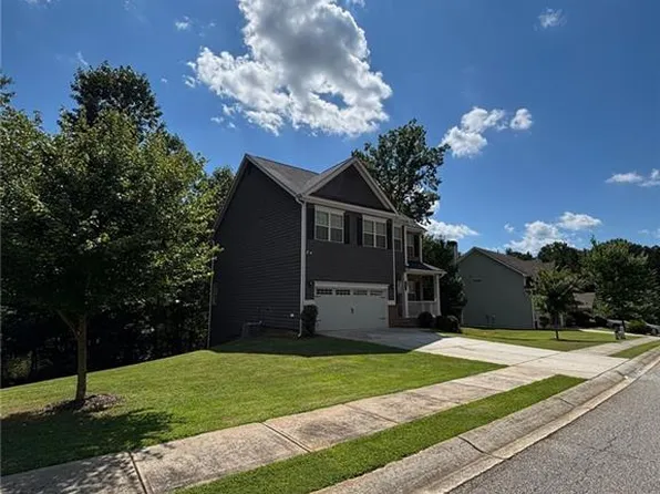 389 White Trillium Dr, Hoschton, GA 30548