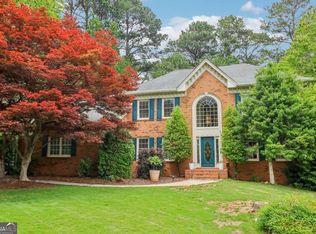 828 Guinevere Way SW, Lilburn, GA 30047