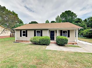 5320 Rolling Oak Ln, Charlotte, NC 28227