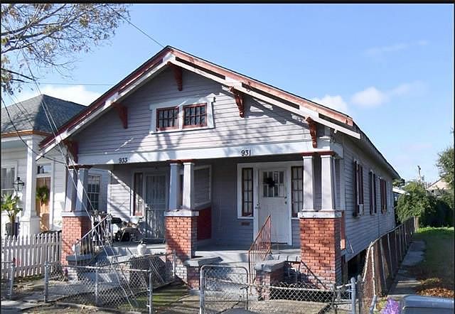 1st image of 933 Belleville St
