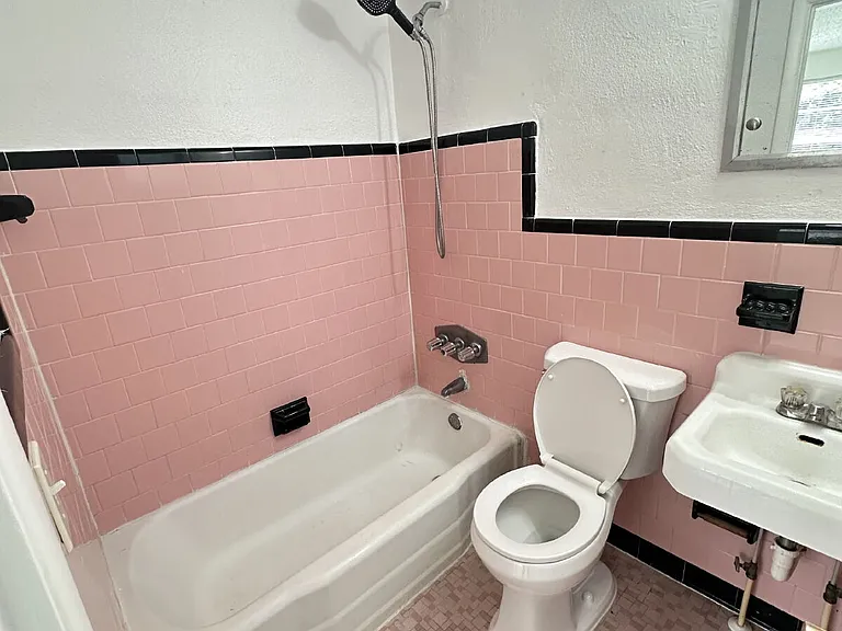 7915 Hare Ave — Photo 5