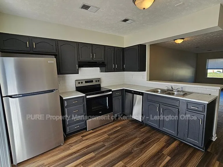 2857 Snow Rd #3 — Photo 4