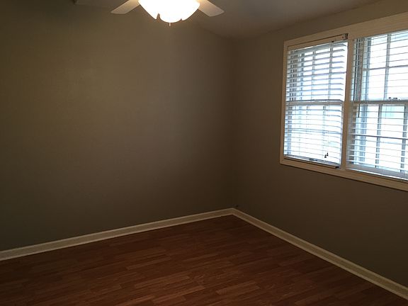 4th image of 429 S Cedar Ave