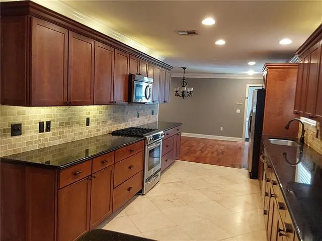 6369 Canal Blvd — Photo 11