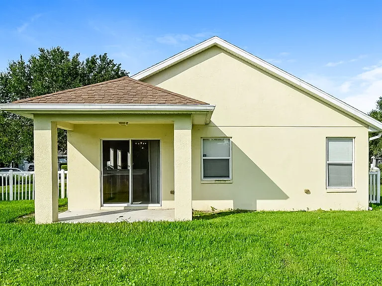 15215 Searobbin Dr — Photo 16