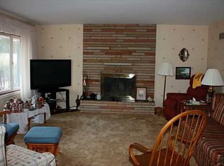 101 Red Fox Dr, Beaver Falls, PA 15010