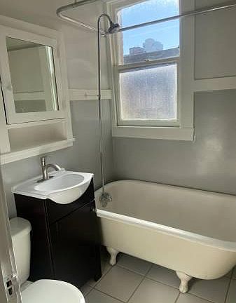 5th image of 825 Jones St APT 19