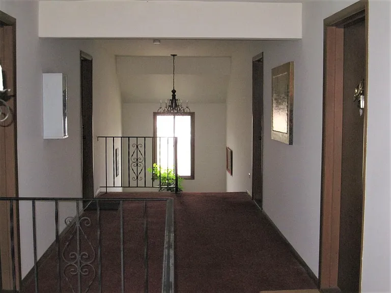 428 Cavalier Ct #4 — Photo 2