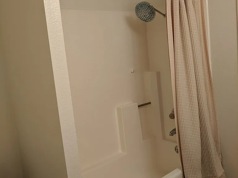 221 S Oak Knoll Ave — Photo 13