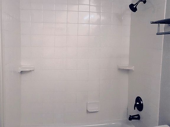 4th image of 12423 NE 145th Pl APT B145