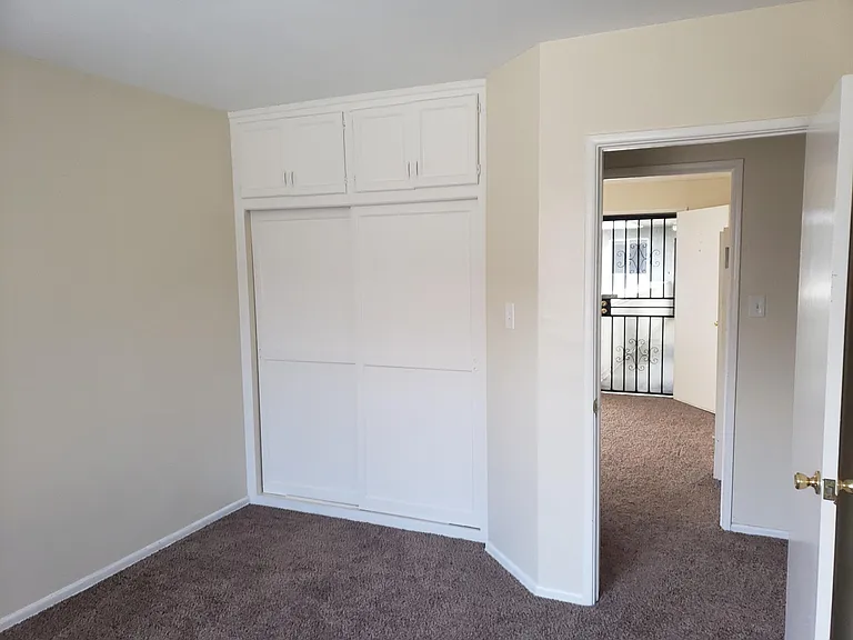 4824 Coliseum St #8 — Photo 8