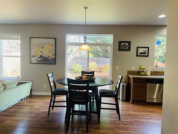 5th image of 2696 SE Teal Ave