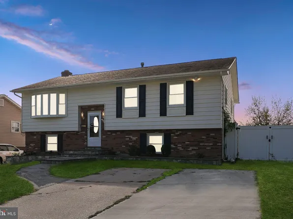 6805 Sunset Ter, Lanham, MD 20706