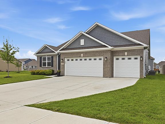 4th image of 275 Carrick Glen Blvd