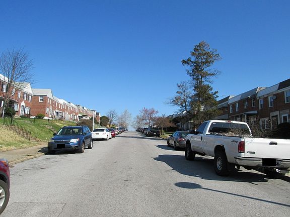 5th image of 3692 Kenyon Ave