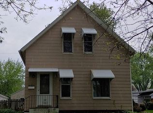 422 18th Ave, Moline, IL 61265