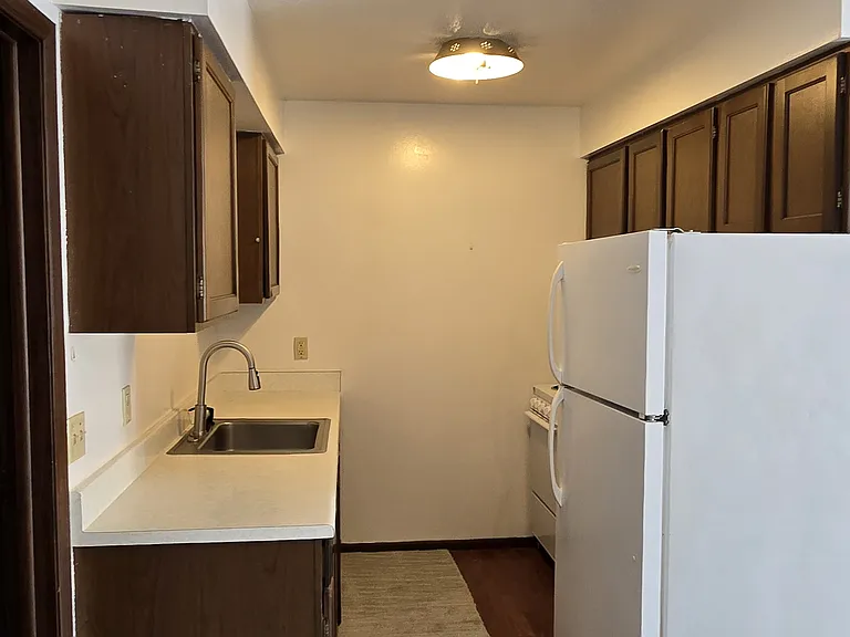 1936 Ottawa Dr #4 — Photo 2