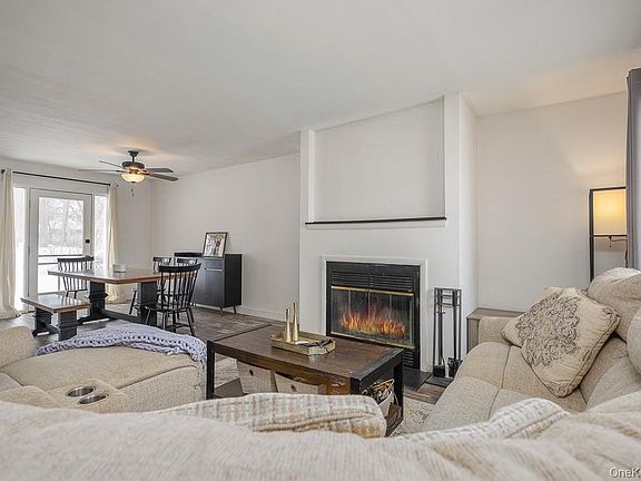 3rd image of 1406 Eagles Ridge Road