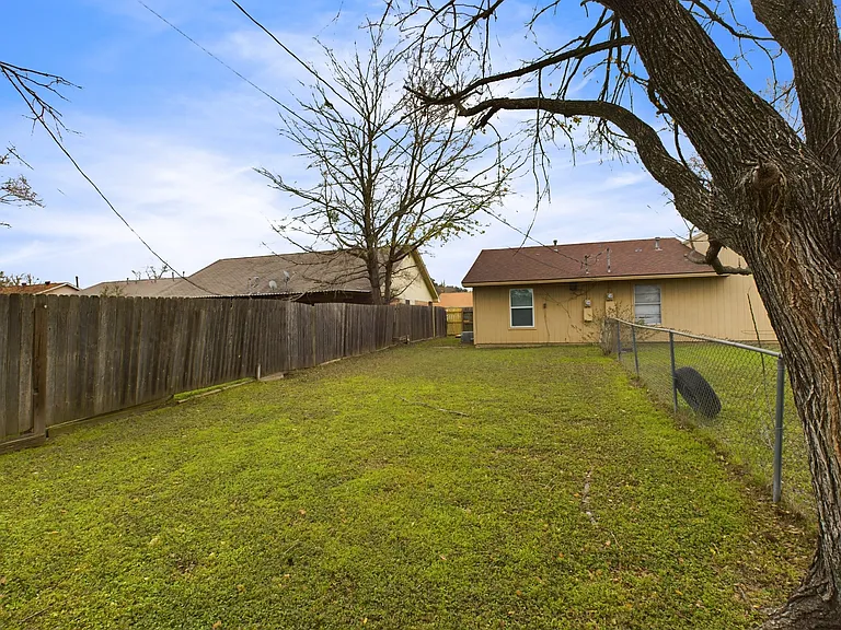 1403 Gramma Ct — Photo 7
