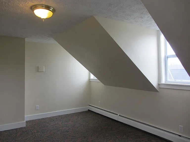 406 Main St — Photo 8