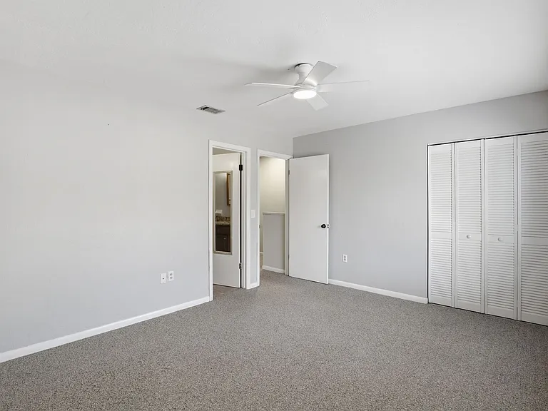 2300 SW 43rd St #H3 — Photo 15