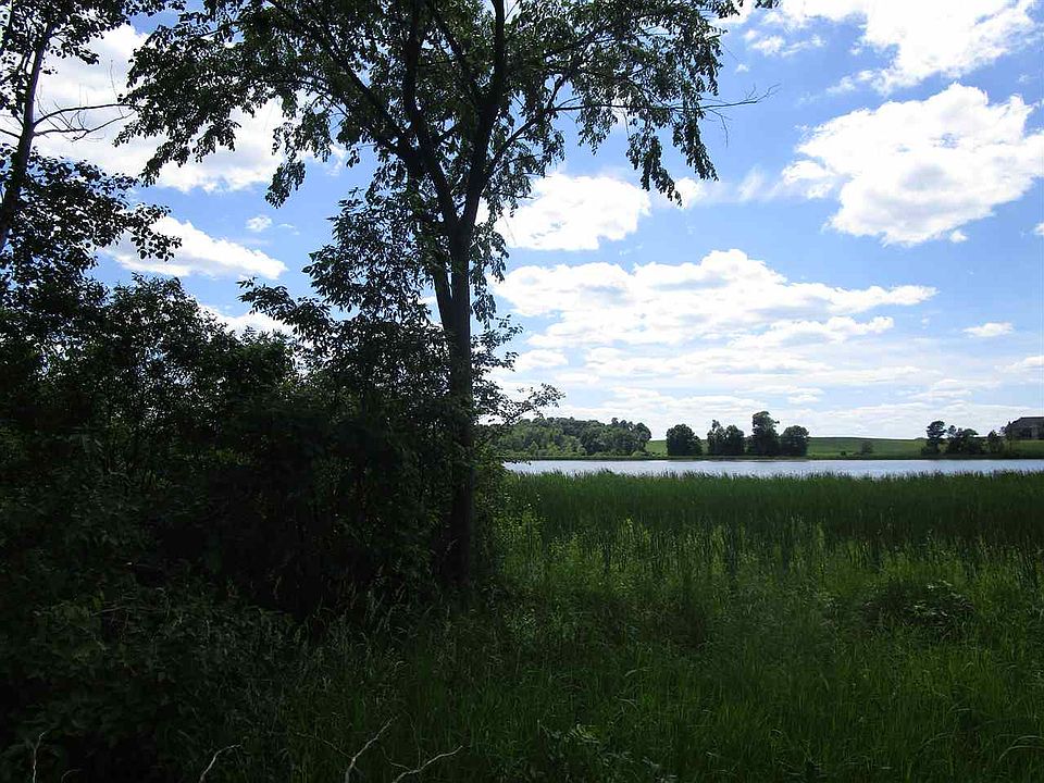 1st image of N2501 Lakeshore Dr