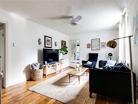 5th image of 7215 Margaret Ave