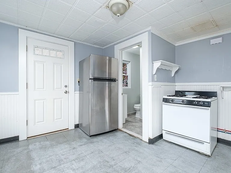 20 Cottage St #3L — Photo 5