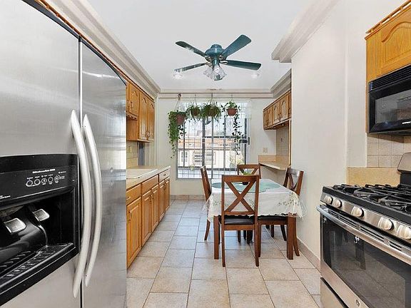 5th image of 455 Milford St