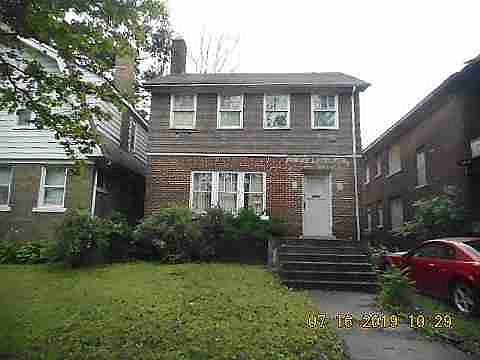 4045 Clairmount