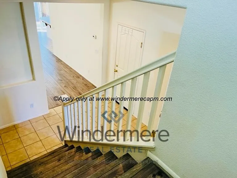 130 Penhow Cir — Photo 6