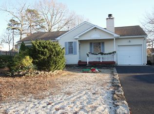 321 Neptune Dr, Manahawkin, NJ 08050