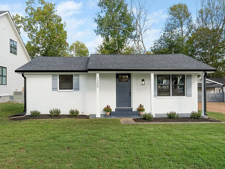 1305 Chickering Dr — Photo 32