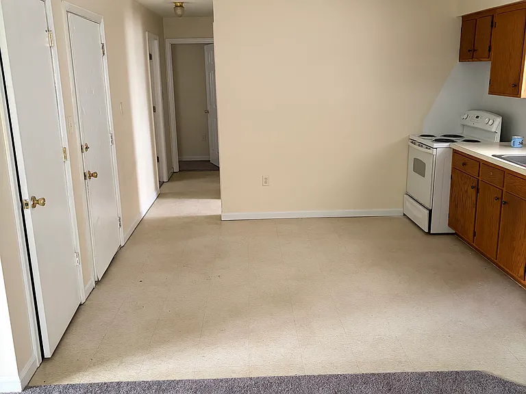 6 Grist Mill Dr #1 — Photo 2