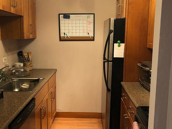 2nd image of 2740 N Pine Grove Ave APT 10B