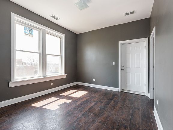 2nd image of 1617 S Avers Ave