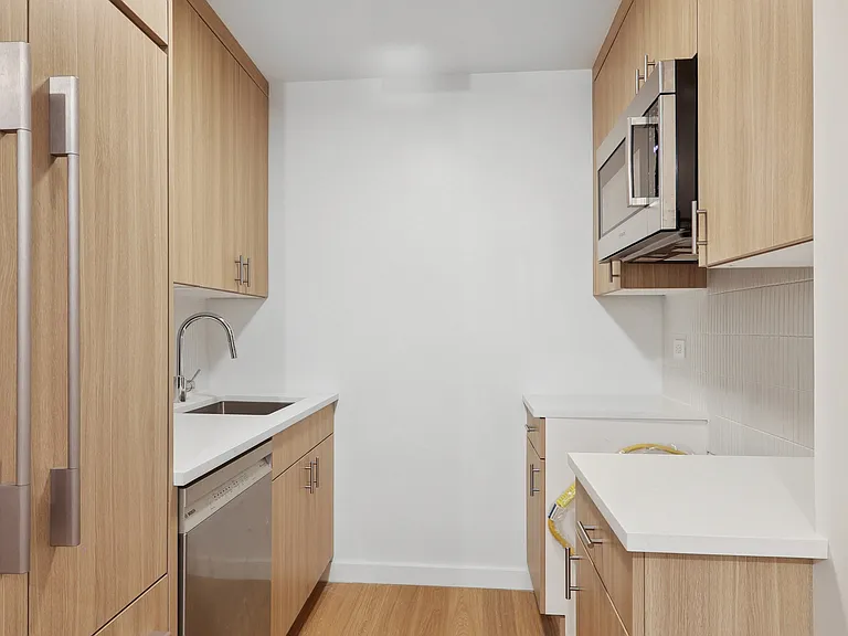 501 E 87th St #3E — Photo 6
