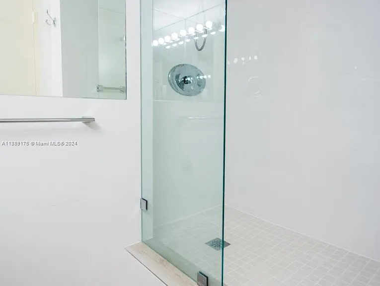 5601 Collins Ave #1204 — Photo 16