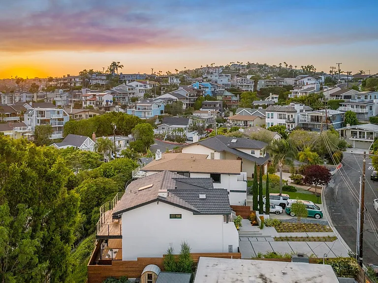 34031 Mazo Dr — Photo 48