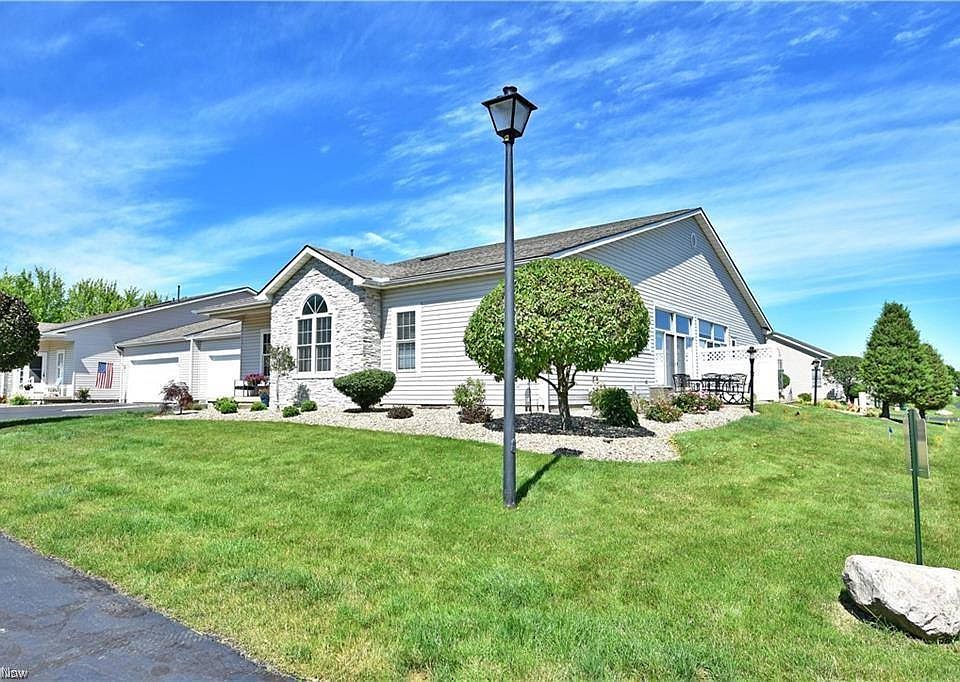 1st image of 19 Abbington Dr NW