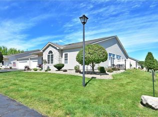 19 Abbington Dr NW, Warren, OH 44481