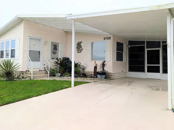 9709 Avalon Dr, Parrish, FL 34219