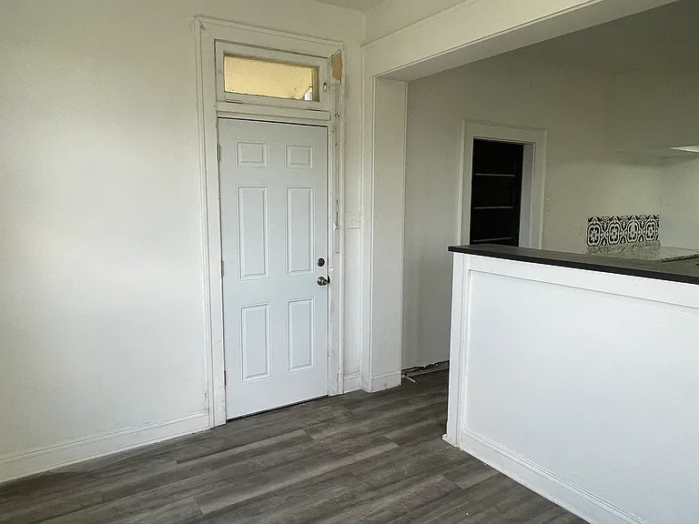 119 Margaret St — Photo 26