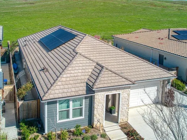 977 Little Canyon Dr, Madera, CA 93636