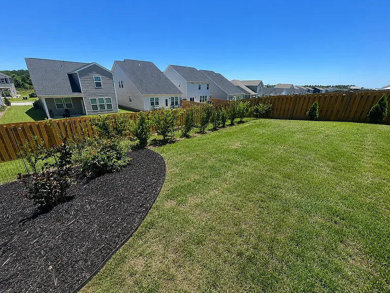 1136 Crescent Moon Loop — Photo 21