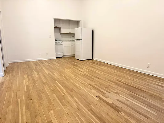 Rented by Douglas Elliman | media 10