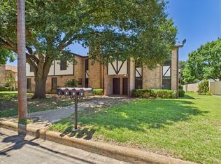 107 Frederick Rd, Fredericksburg, TX 78624