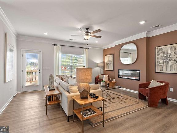 5th image of 1032 Glendale Pl #17