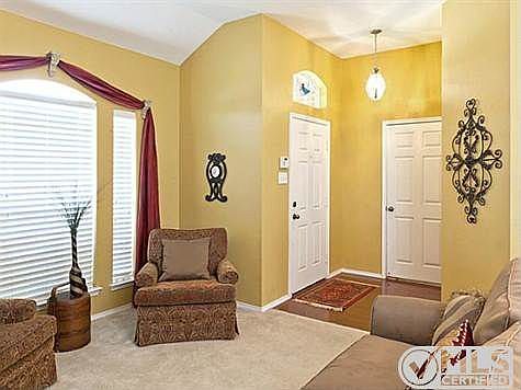 3rd image of 433 Shadow Grass Ave